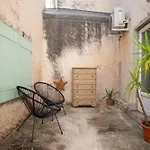 Cocooning Avec Petite Cour Extérieure *