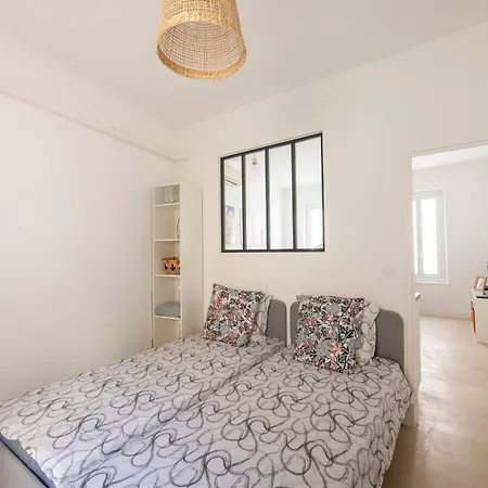 Cocooning Avec Petite Cour Extérieure La Ciotat